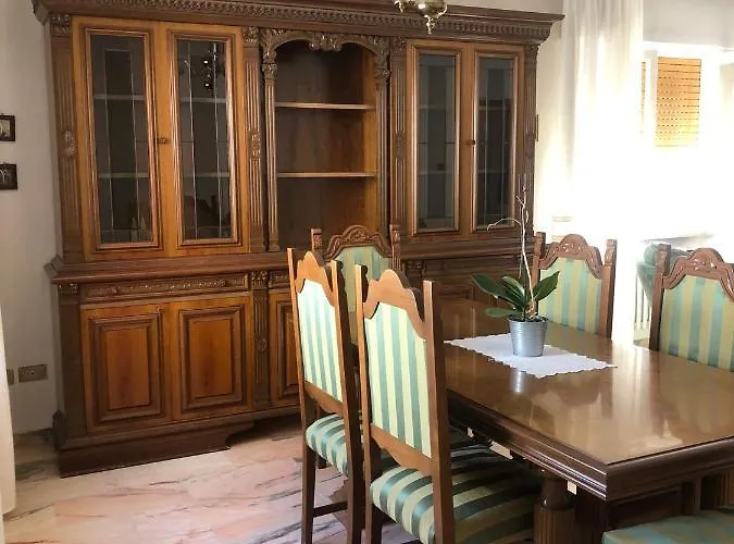 Casa Elegante In Centro A Tatil Evi Paglieta