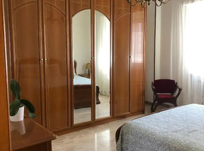Casa Elegante In Centro A Tatil Evi Paglieta